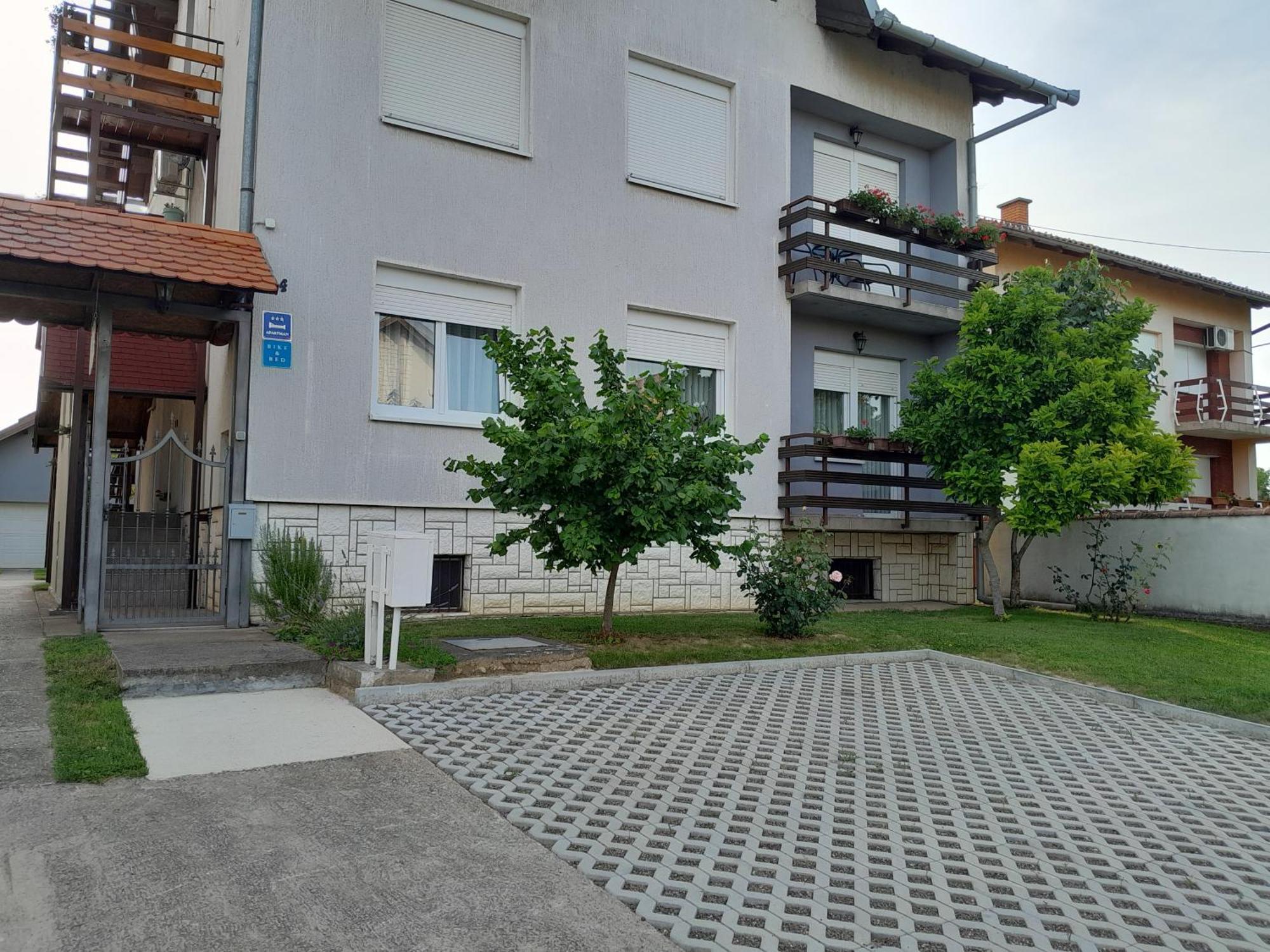 Apartman Kod Dide I Bake Vukovar Exterior foto