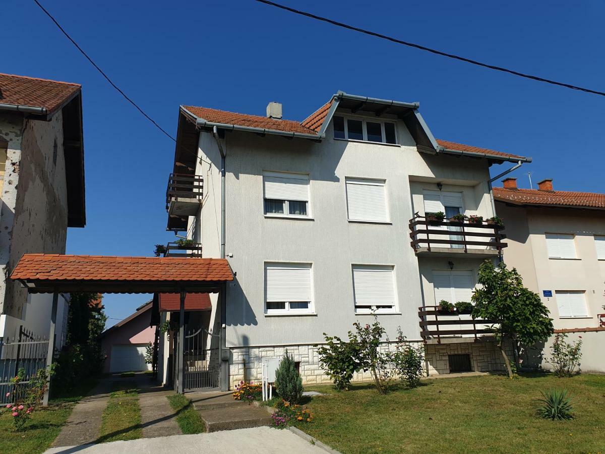 Apartman Kod Dide I Bake Vukovar Exterior foto